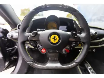 F8 Tributo 1. Hand Carbon Rennsitze