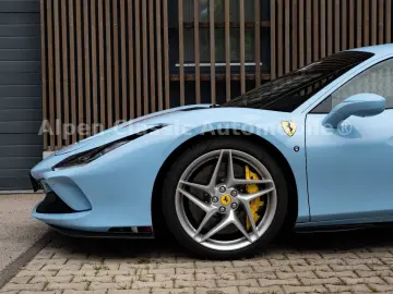 F8 Tributo Coupé Lift  Racing Seats  Kamera