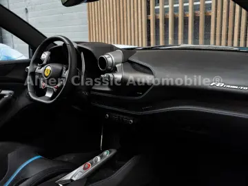 F8 Tributo Coupé Lift  Racing Seats  Kamera