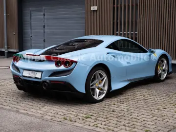 F8 Tributo Coupé Lift  Racing Seats  Kamera