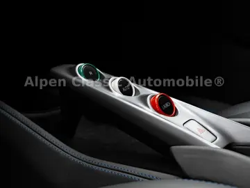 F8 Tributo Coupé Lift  Racing Seats  Kamera
