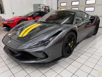 FERRARI F8 CARBON LIFT CARPLAY SURROUND