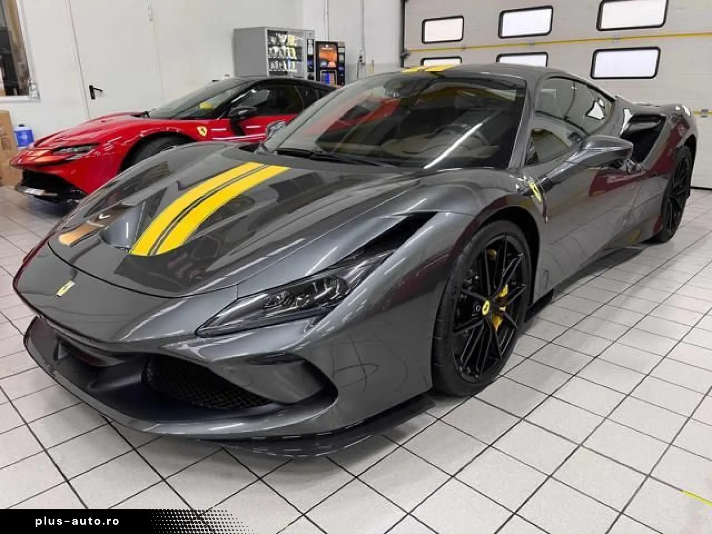 FERRARI F8 CARBON LIFT CARPLAY SURROUND