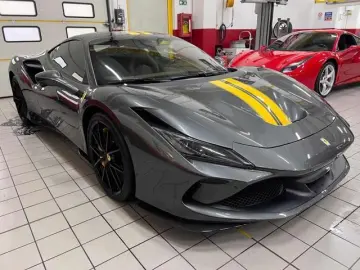 FERRARI F8 CARBON LIFT CARPLAY SURROUND