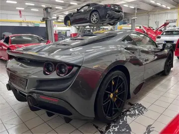 FERRARI F8 CARBON LIFT CARPLAY SURROUND