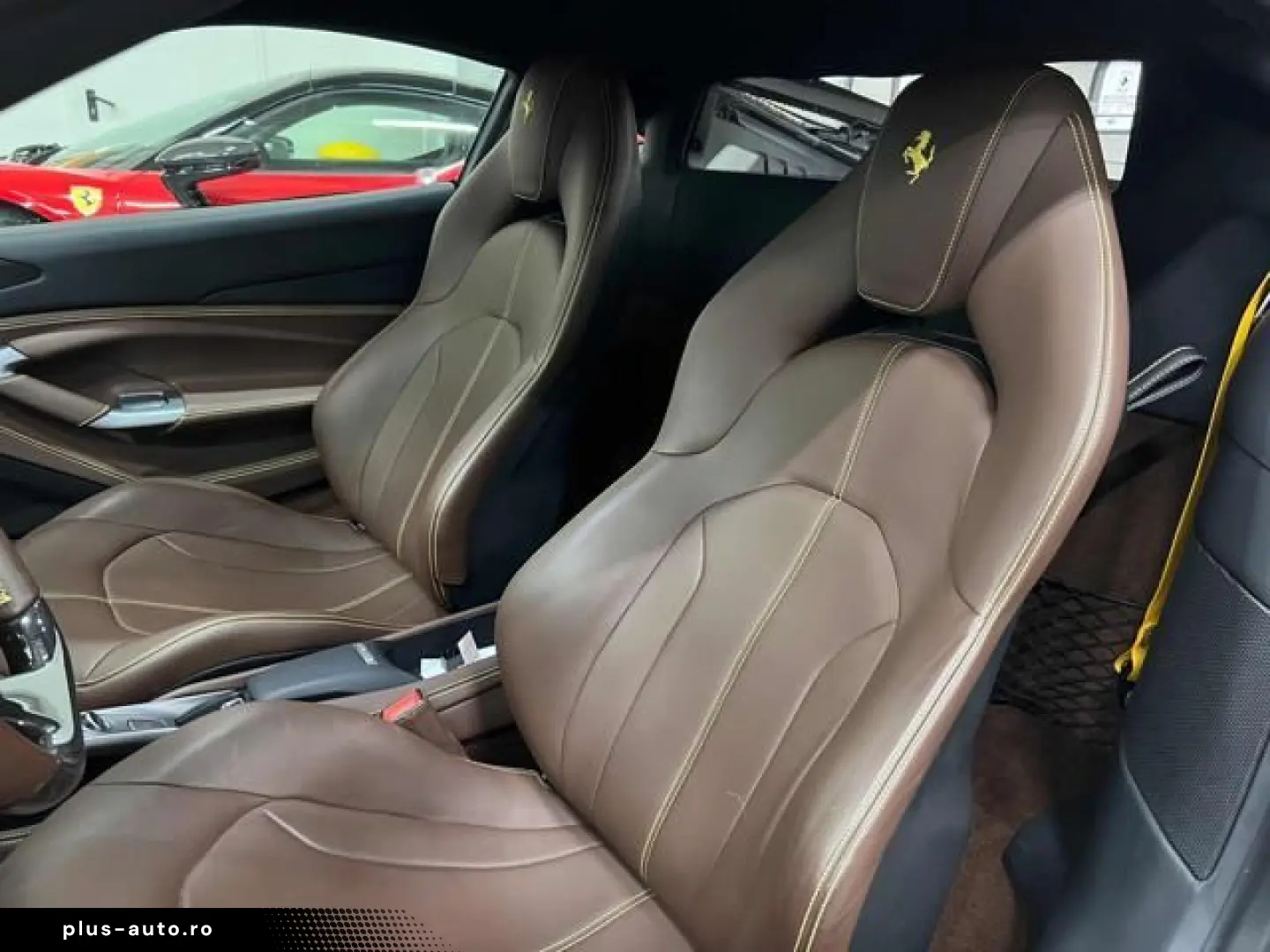 FERRARI F8 CARBON LIFT CARPLAY SURROUND