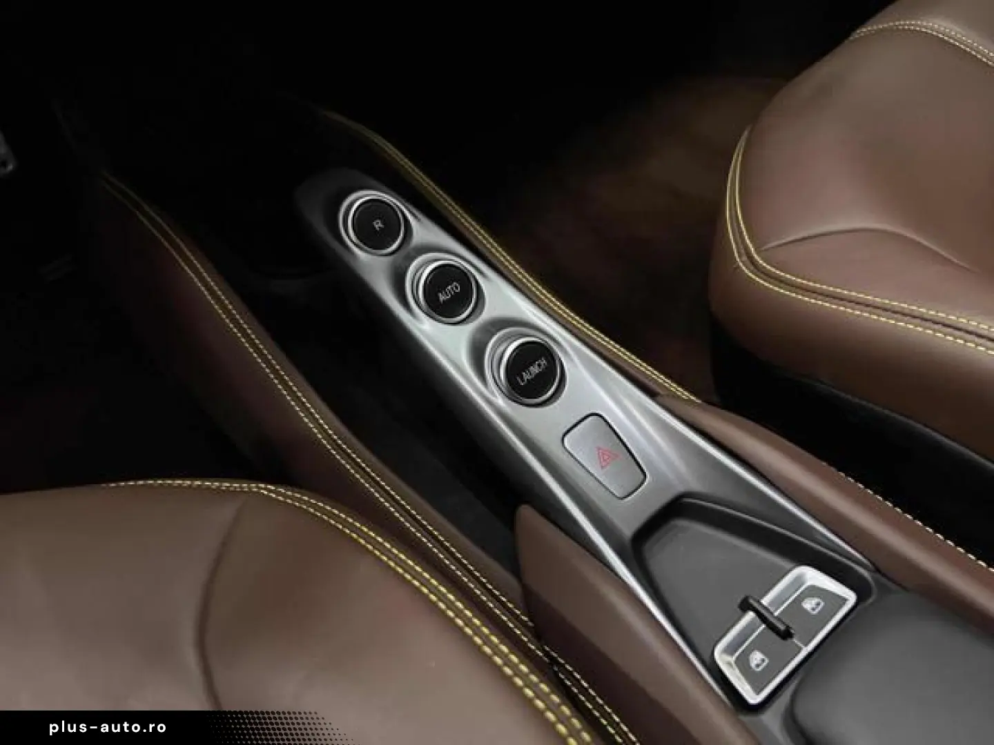 FERRARI F8 CARBON LIFT CARPLAY SURROUND