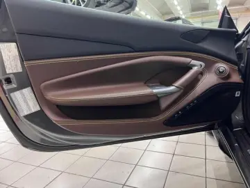 FERRARI F8 CARBON LIFT CARPLAY SURROUND