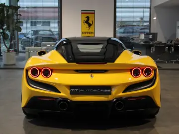 F8 TRIBUTO COUPE GIALLO! 100% RARE IN EUROPE