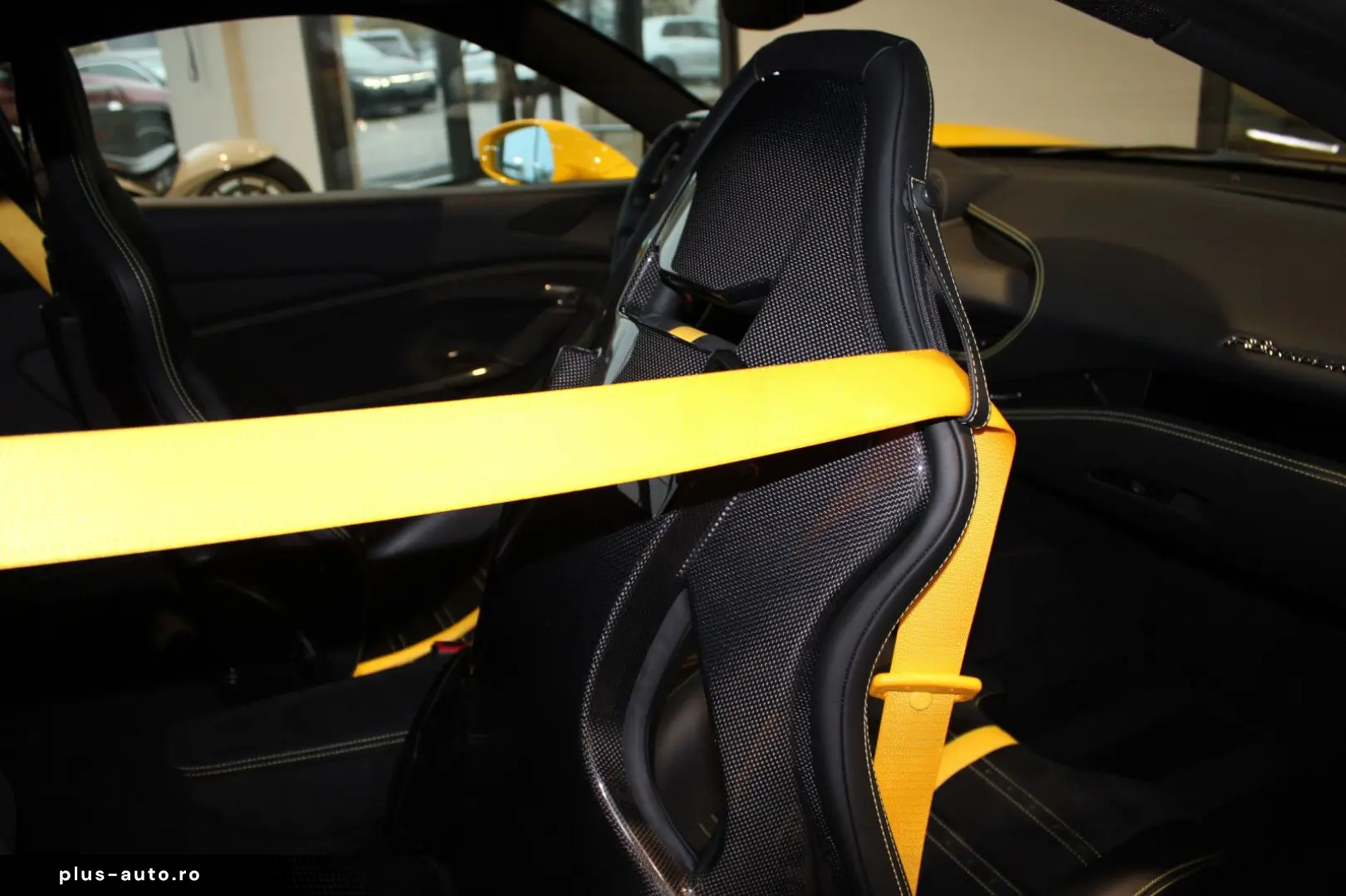 F8 TRIBUTO COUPE GIALLO! 100% RARE IN EUROPE