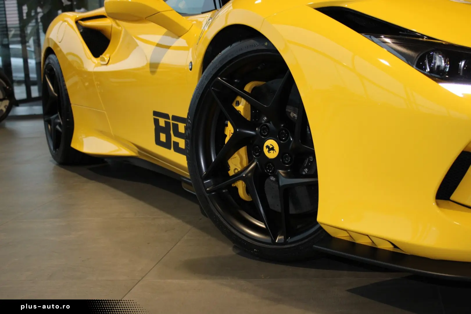 F8 TRIBUTO COUPE GIALLO! 100% RARE IN EUROPE