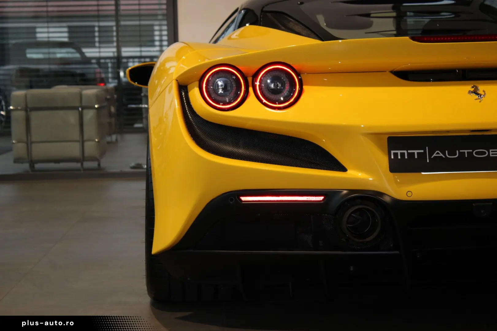 F8 TRIBUTO COUPE GIALLO! 100% RARE IN EUROPE