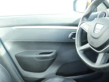 DACIA SPRING BEV 27kWh Expression Plus Auto