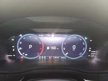 Škoda Karoq Selection 1.5 TSI DSG