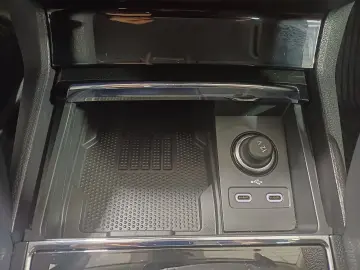 Škoda Karoq Selection 1.5 TSI DSG