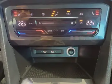 VW Tiguan Life 2 0 TDI SCR DSG 4Mot