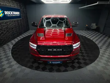 RAM 5.7 V8 HEMI 4x4 OFFROAD Night LARAMIE 19%