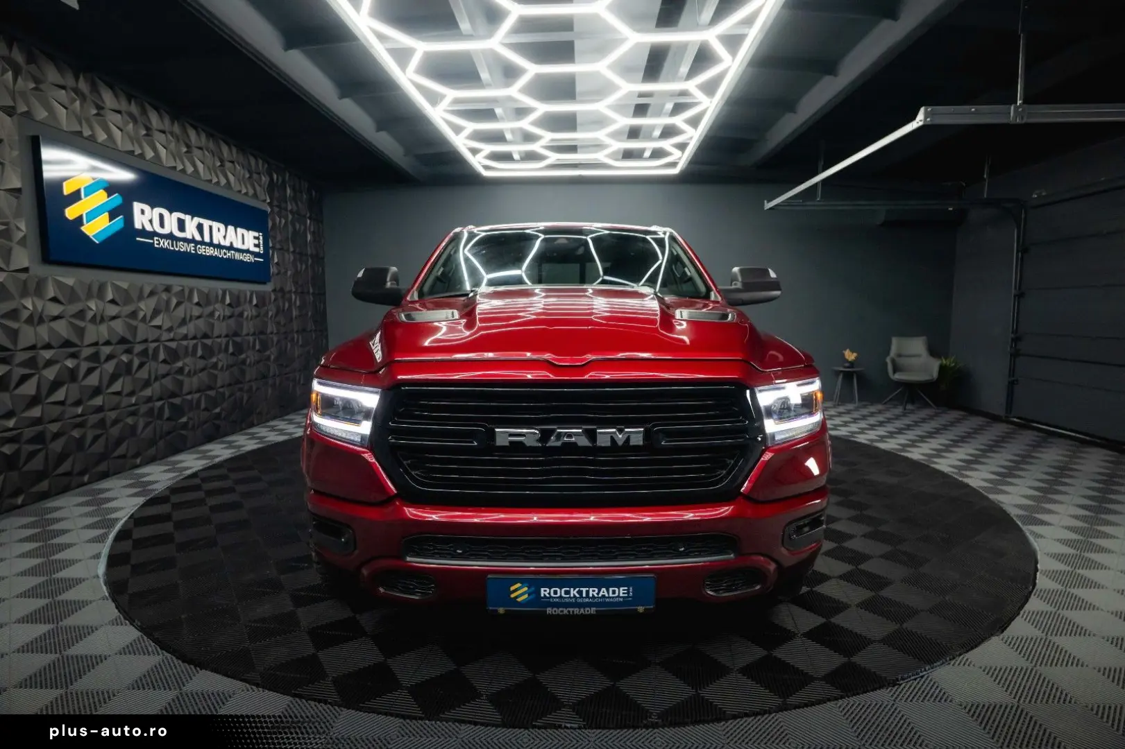 RAM 5.7 V8 HEMI 4x4 OFFROAD Night LARAMIE 19%