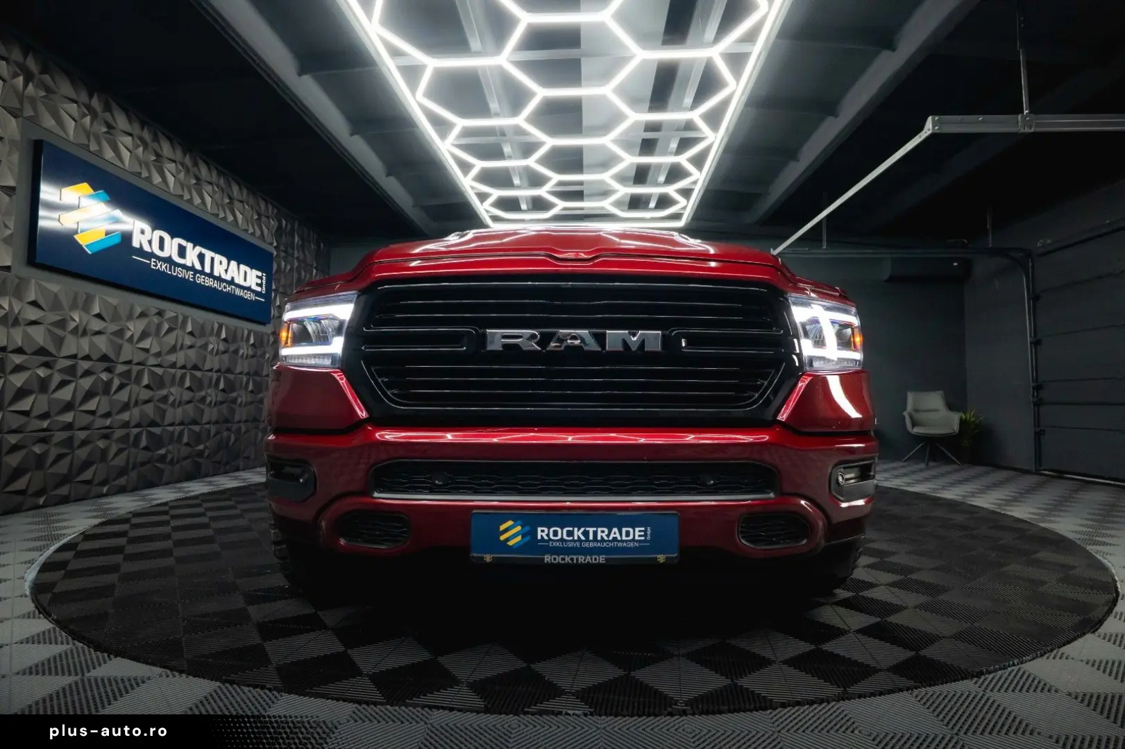 RAM 5.7 V8 HEMI 4x4 OFFROAD Night LARAMIE 19%