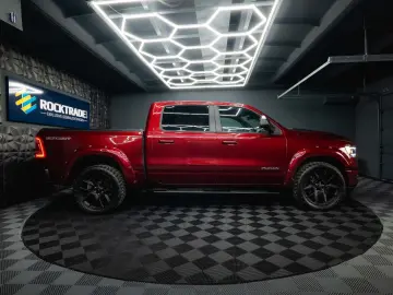RAM 5.7 V8 HEMI 4x4 OFFROAD Night LARAMIE 19%