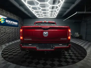 RAM 5.7 V8 HEMI 4x4 OFFROAD Night LARAMIE 19%