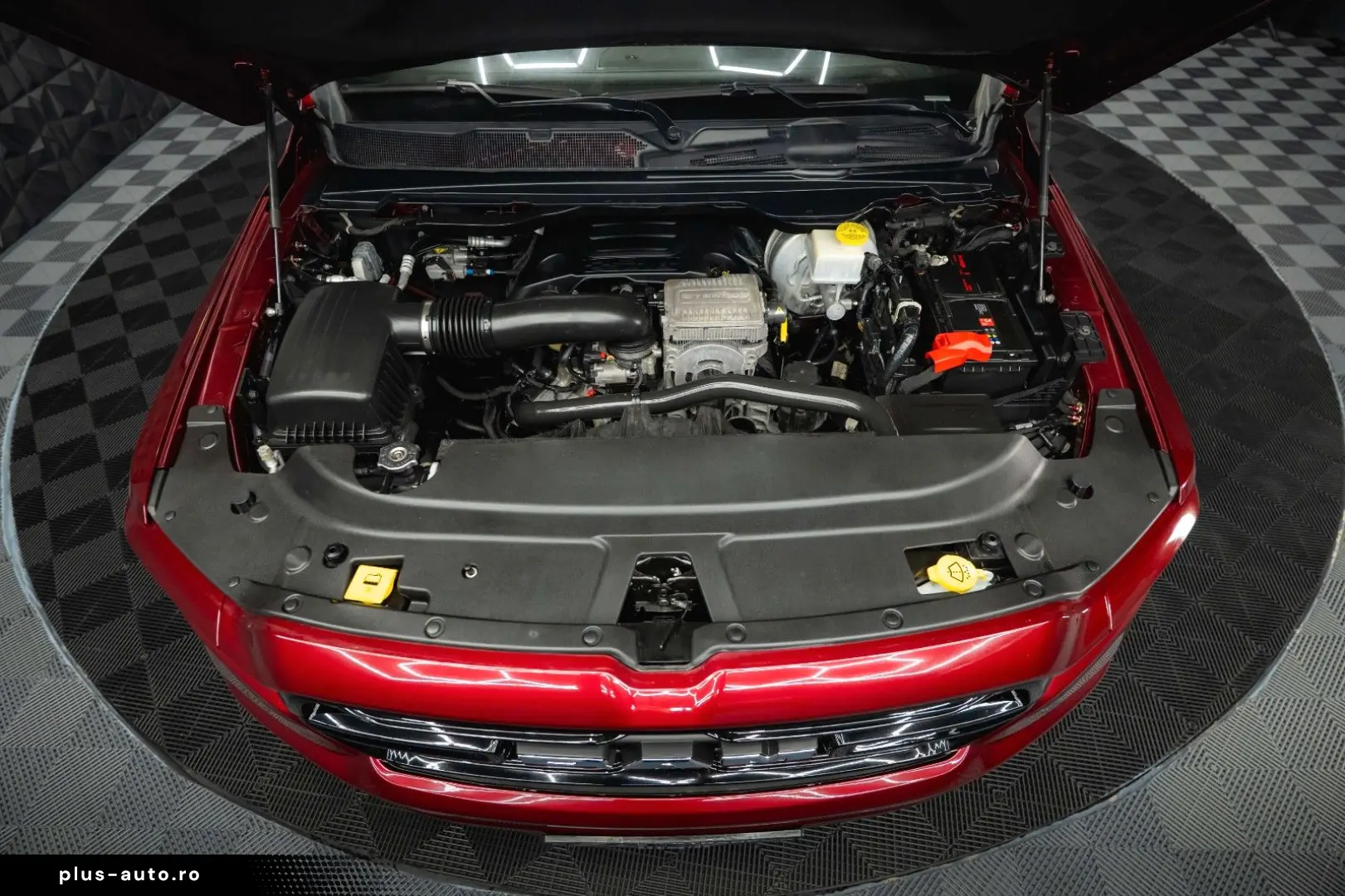 RAM 5.7 V8 HEMI 4x4 OFFROAD Night LARAMIE 19%