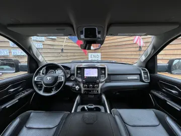 RAM 1500 Laramie 5.7L AHK Memory 4x4 Alpine