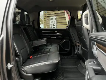 RAM 1500 Laramie 5.7L AHK Memory 4x4 Alpine