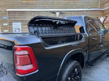 RAM 1500 LARAMIE 5 7 RAMBOX h&k 4x4 AHK LPG PANO