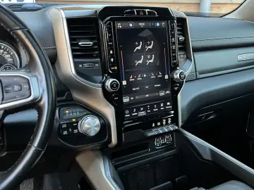 RAM 1500 LARAMIE 5 7 RAMBOX h&k 4x4 AHK LPG PANO