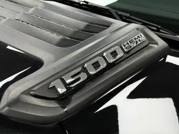 RAM 5.7 V8 HEMI SPORT Unfallfrei MwSt Garantie