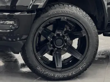 RAM 5.7 V8 HEMI SPORT Unfallfrei MwSt Garantie