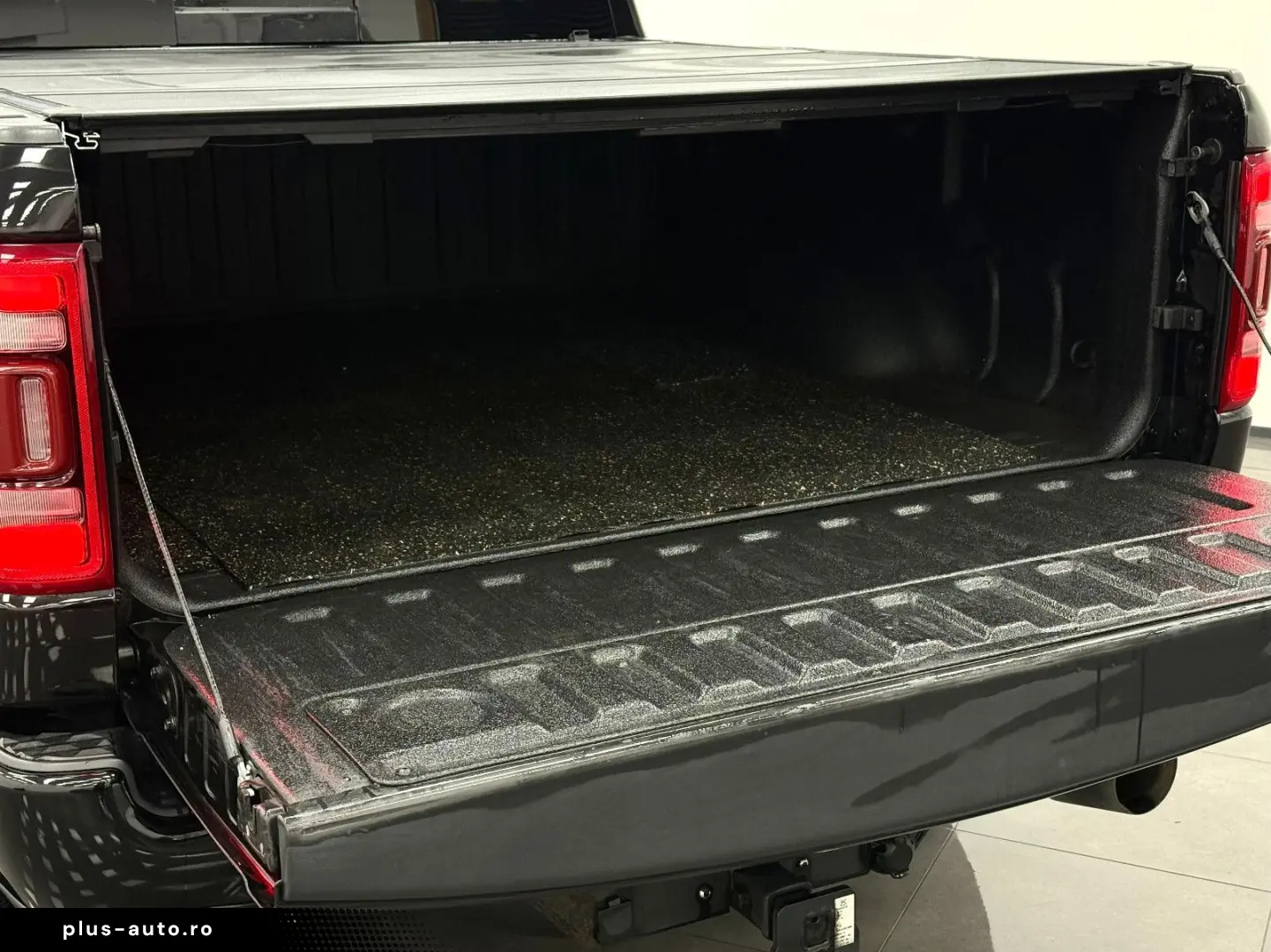 RAM 5.7 V8 HEMI SPORT Unfallfrei MwSt Garantie