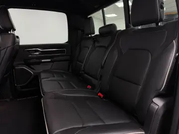 RAM 5.7 V8 HEMI SPORT Unfallfrei MwSt Garantie