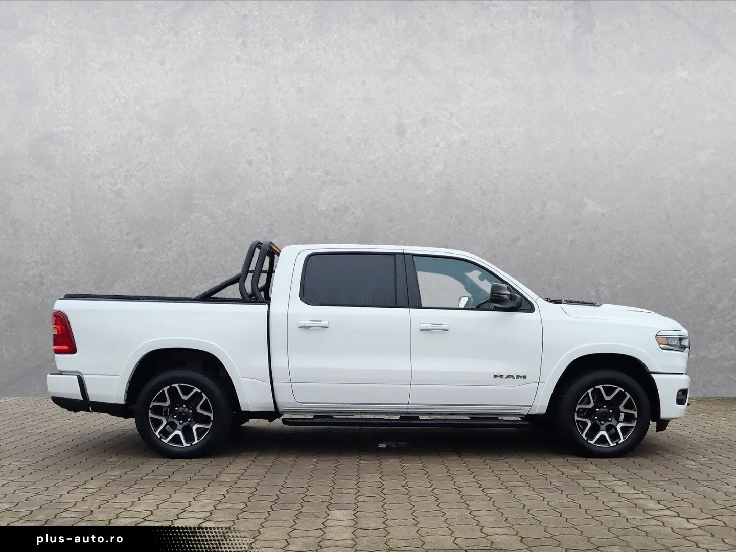 1500 Crew Cab Laramie Sport LPG Tessera Roll