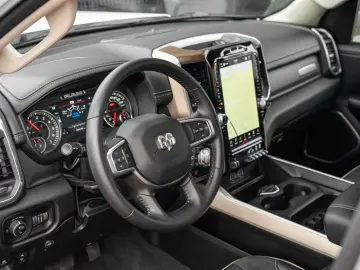 RAM 5 7 Hemi LARAMIE LPG BRC GAS PANO LED KAMERA