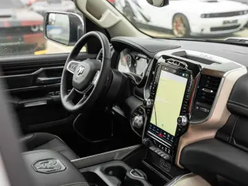 RAM 5 7 Hemi LARAMIE LPG BRC GAS PANO LED KAMERA