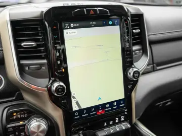 RAM 5 7 Hemi LARAMIE LPG BRC GAS PANO LED KAMERA