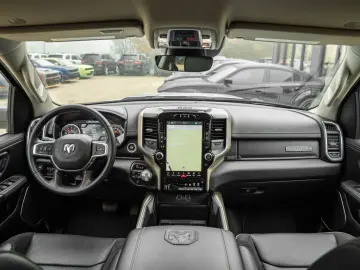 RAM 5 7 Hemi LARAMIE LPG BRC GAS PANO LED KAMERA