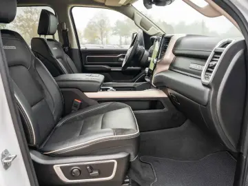 RAM 5 7 Hemi LARAMIE LPG BRC GAS PANO LED KAMERA