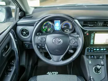 TOYOTA AURIS 1.8 Hybrid