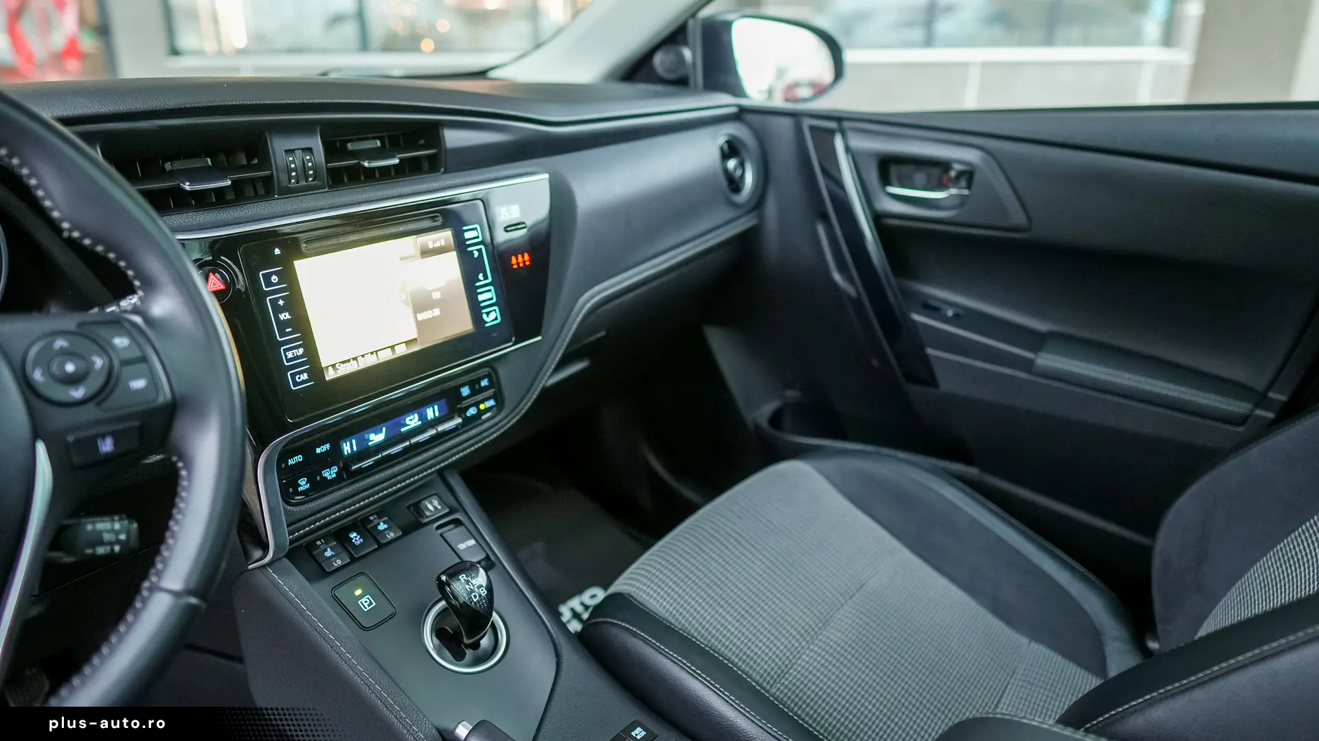 TOYOTA AURIS 1.8 Hybrid