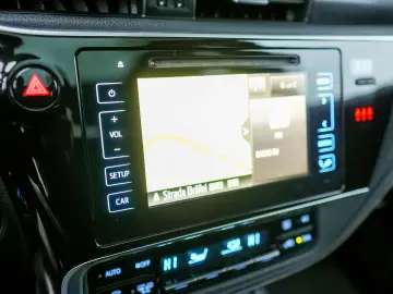 TOYOTA AURIS 1.8 Hybrid