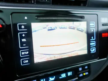 TOYOTA AURIS 1.8 Hybrid