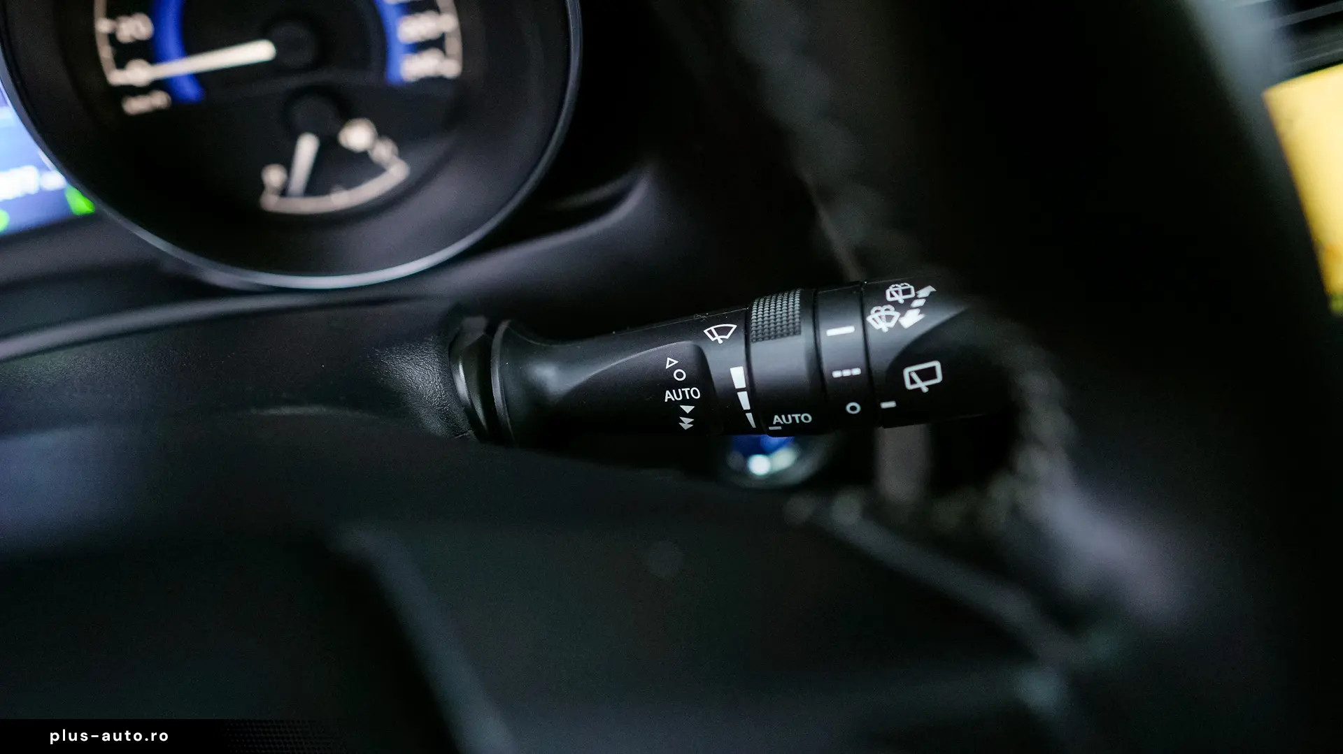 TOYOTA AURIS 1.8 Hybrid