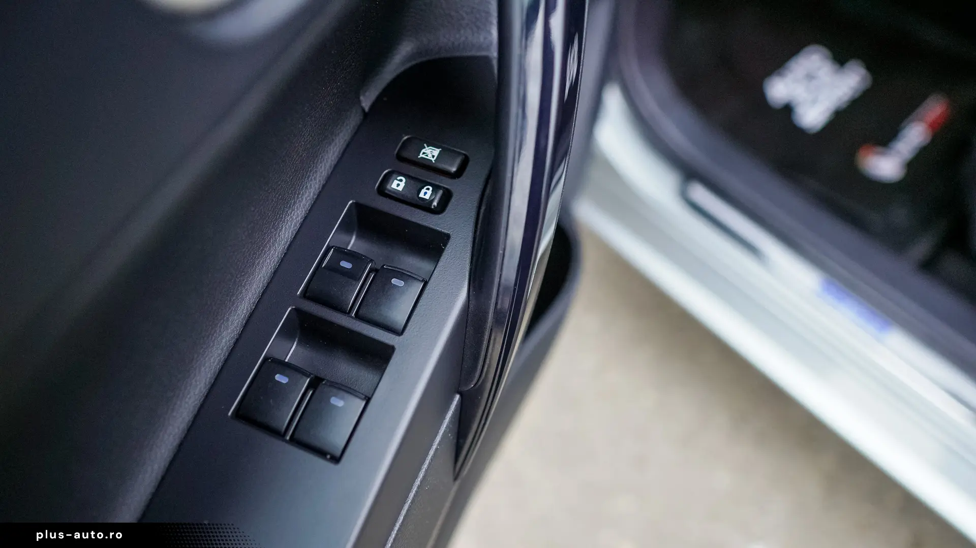 TOYOTA AURIS 1.8 Hybrid