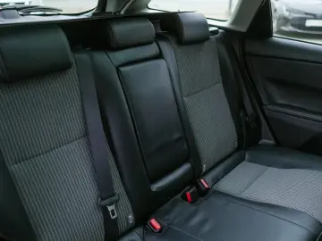 TOYOTA AURIS 1.8 Hybrid