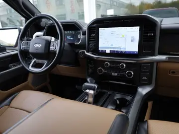 F150 5.0 V8 SuperCrew SHZ SBL B&O TOTW SPUR R18