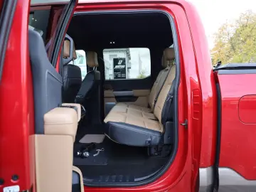 F150 5.0 V8 SuperCrew SHZ SBL B&O TOTW SPUR R18