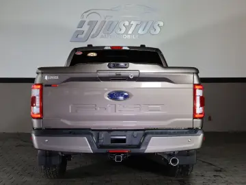 F150 5.0 V8 SuperCrew KAMERA AHK SHZ SBL TTW R18